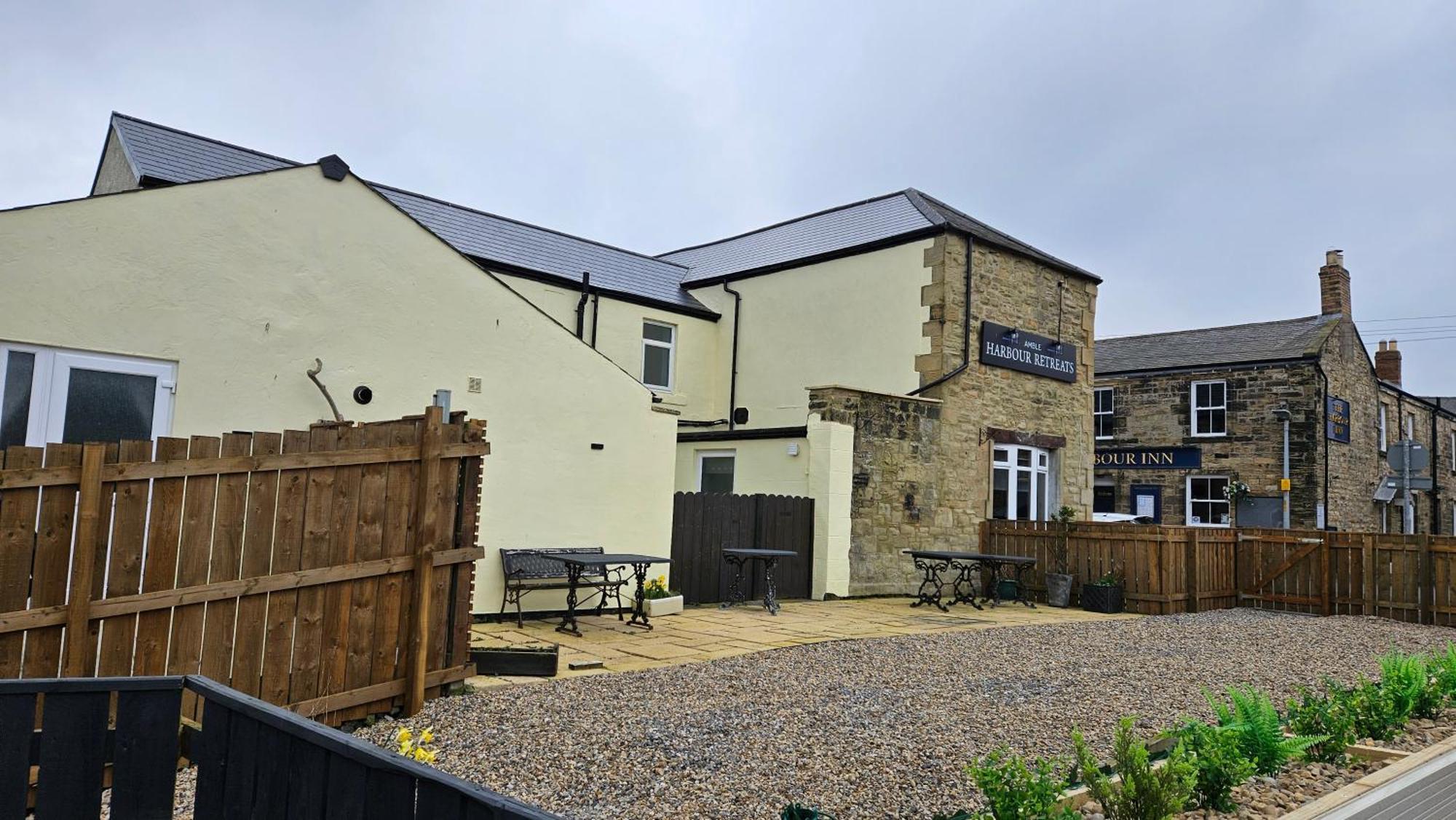 ホテル Amble Harbour Retreats エクステリア 写真